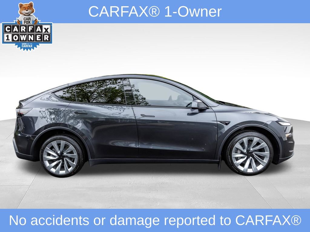 Used 2026 Tesla Model Y AWD image 3