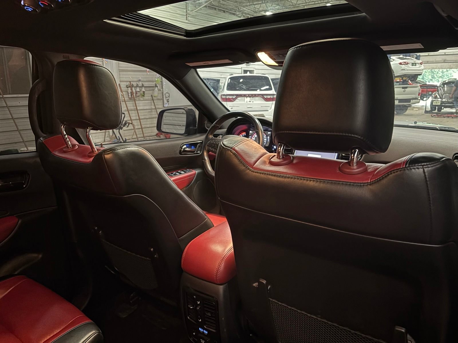 Used 2021 Dodge Durango R/T w/ Blacktop Package AWD/4WD image 33
