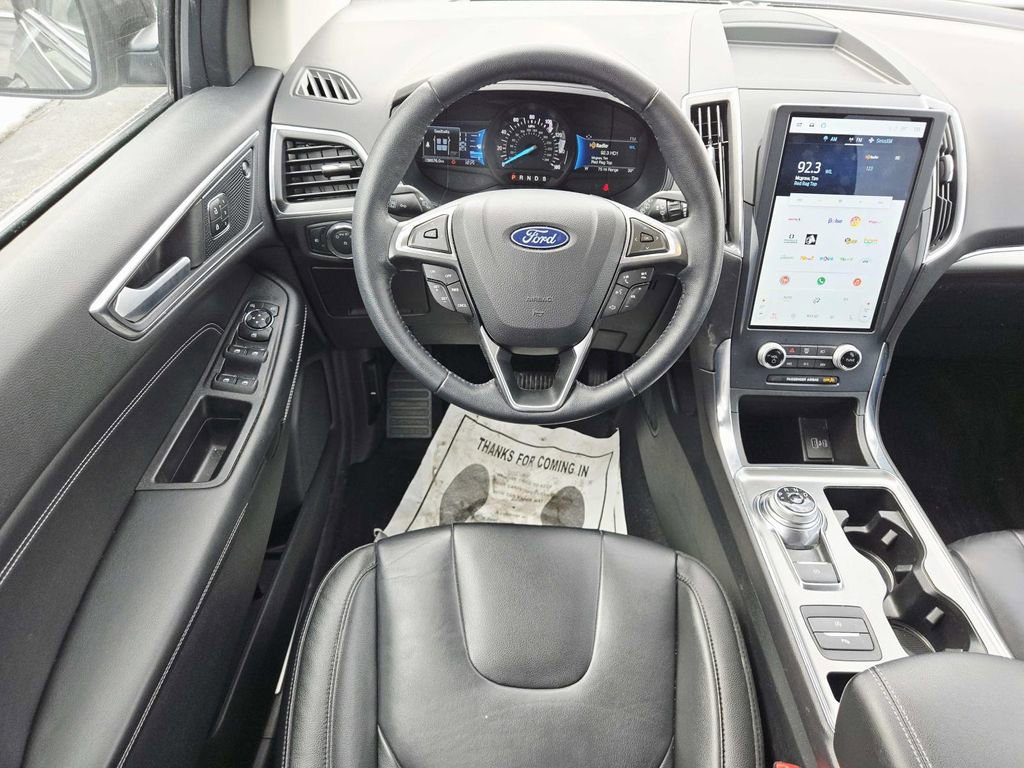 Used 2022 Ford Edge Titanium image 11