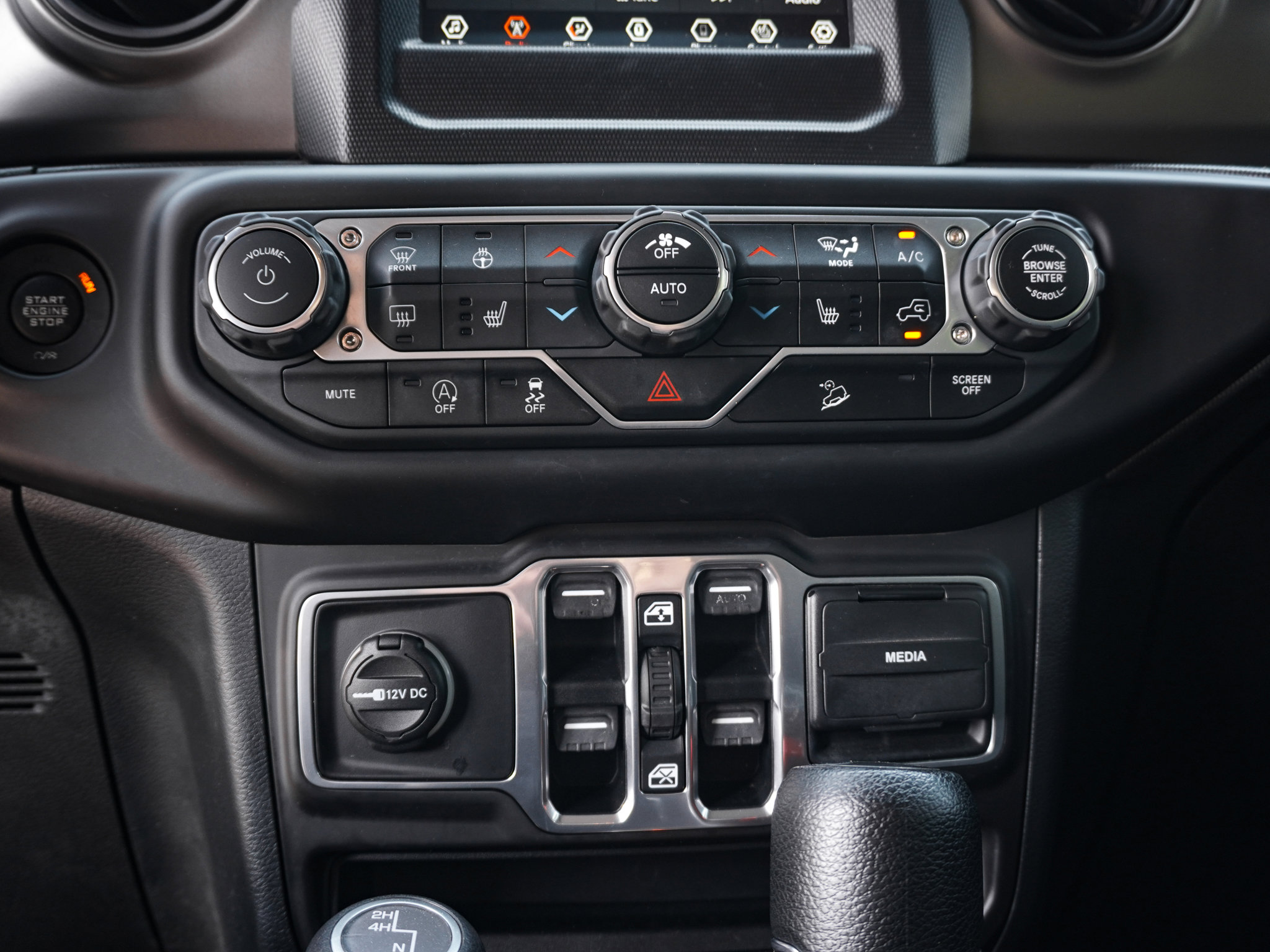 Used 2018 Jeep Wrangler Unlimited Sport S image 26