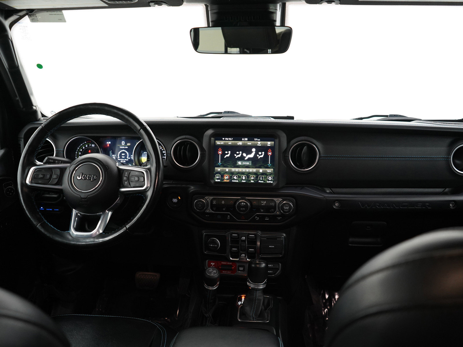 Used 2022 Jeep Wrangler Unlimited Rubicon 4xe w/ Steel Bumper Group image 13