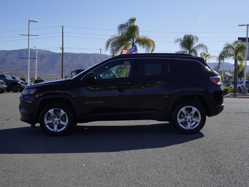Certified 2024 Jeep Compass Latitude AWD/4WD image 7