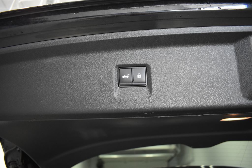 Used 2023 INFINITI QX60 Luxe w/ Performance Audio Package AWD/4WD image 39