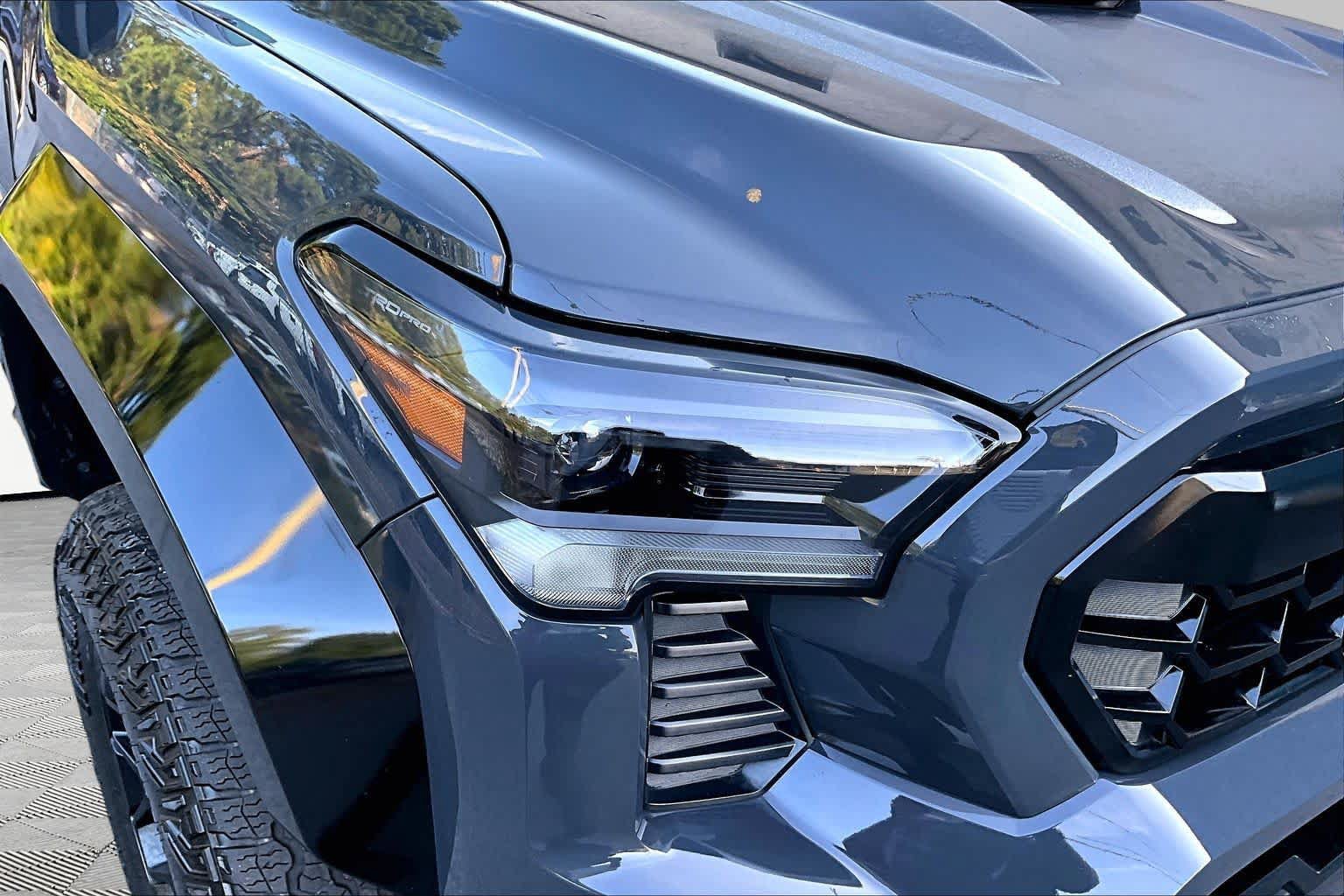 Certified 2025 Toyota Tacoma TRD Pro AWD/4WD image 28