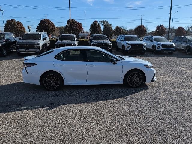 Used 2023 Toyota Camry SE image 16