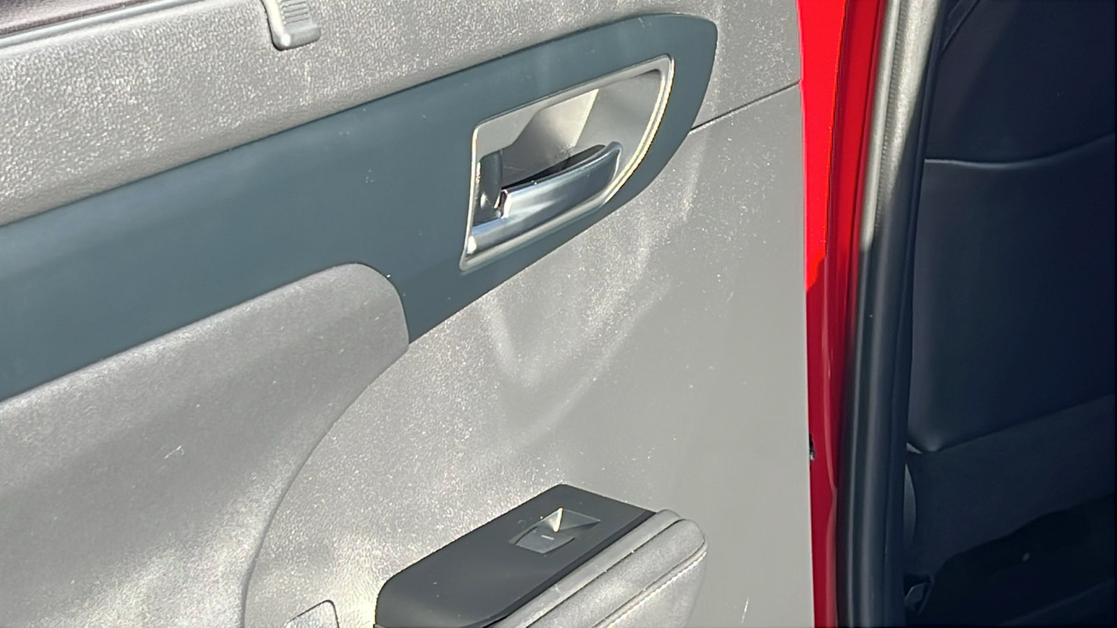 Used 2020 Toyota Highlander XLE image 12