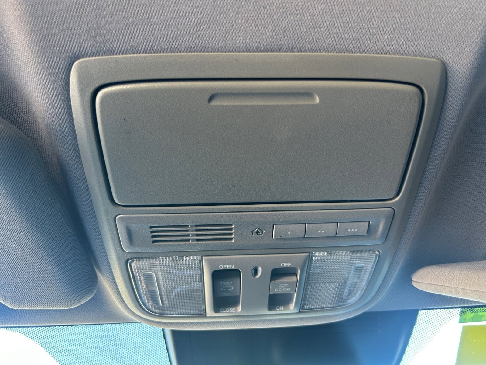 Used 2018 Honda CR-V Touring image 23