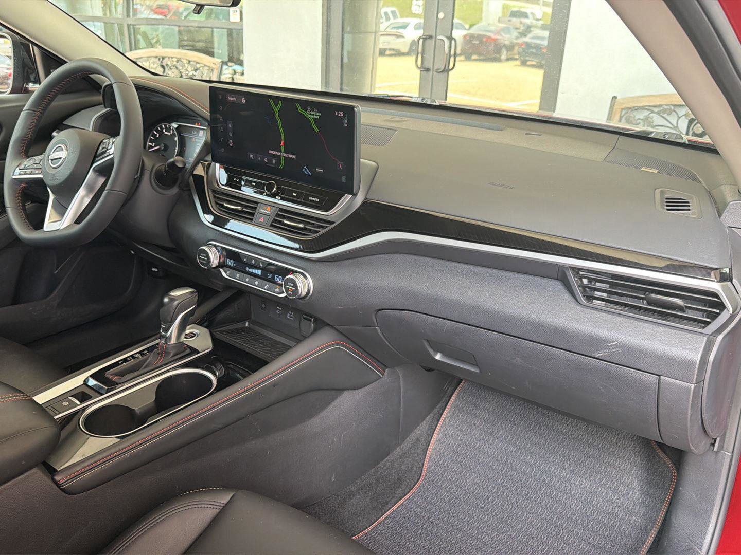 Used 2024 Nissan Altima 2.0 SR FWD image 17