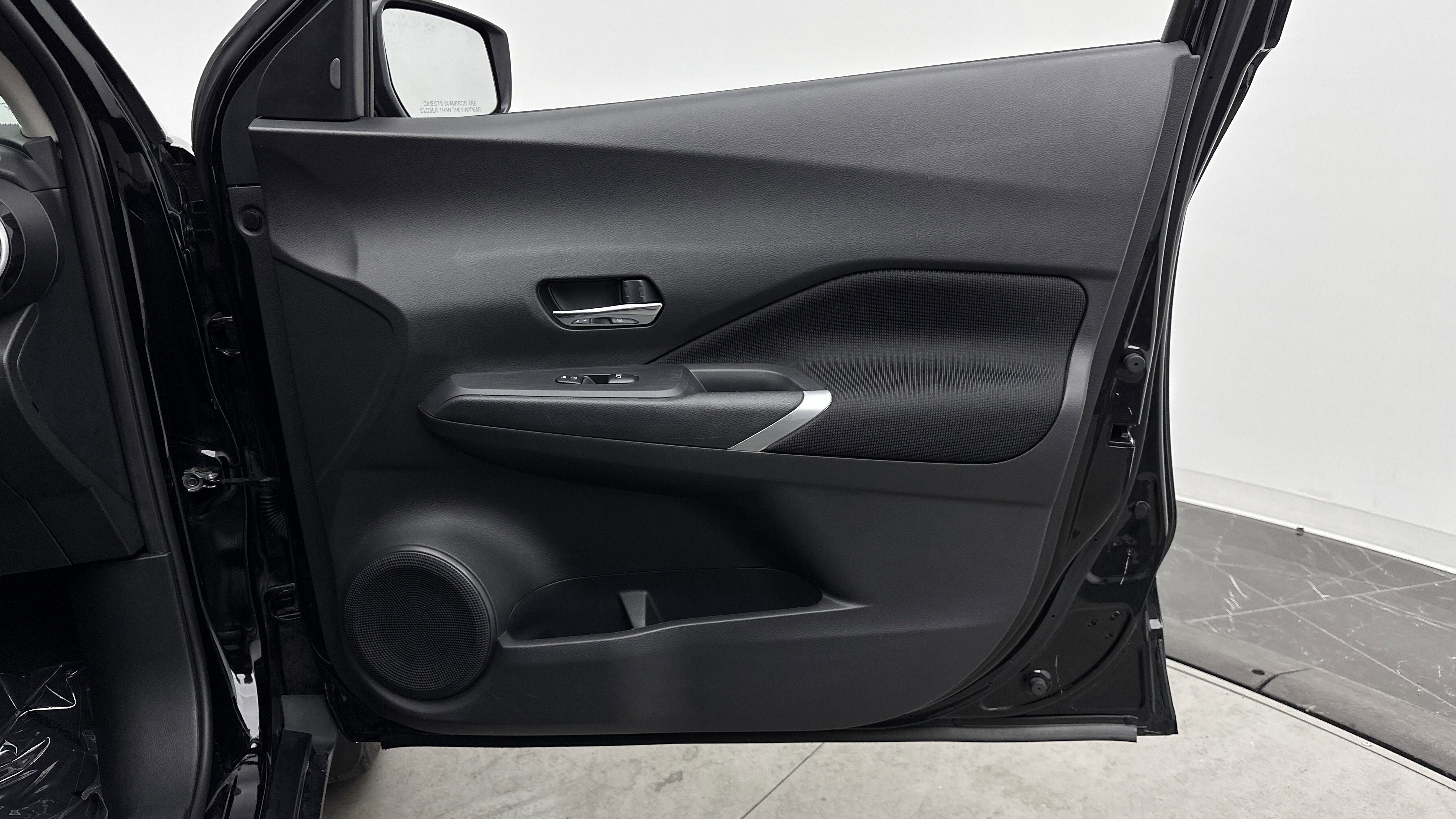 Used 2023 Nissan Kicks SV FWD image 31