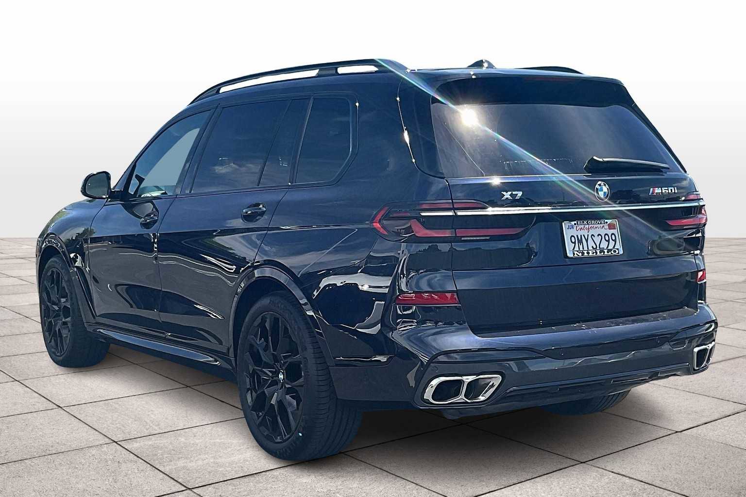 Used 2025 BMW X7 M60i image 15