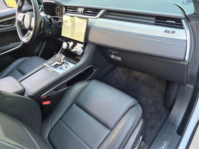 Certified 2026 Jaguar F-PACE R-Dynamic S AWD/4WD image 22