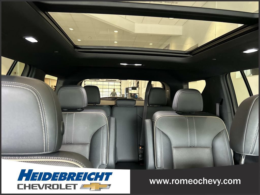 Used 2025 Chevrolet Traverse High Country w/ LPO, Floor Liner Package AWD/4WD image 36