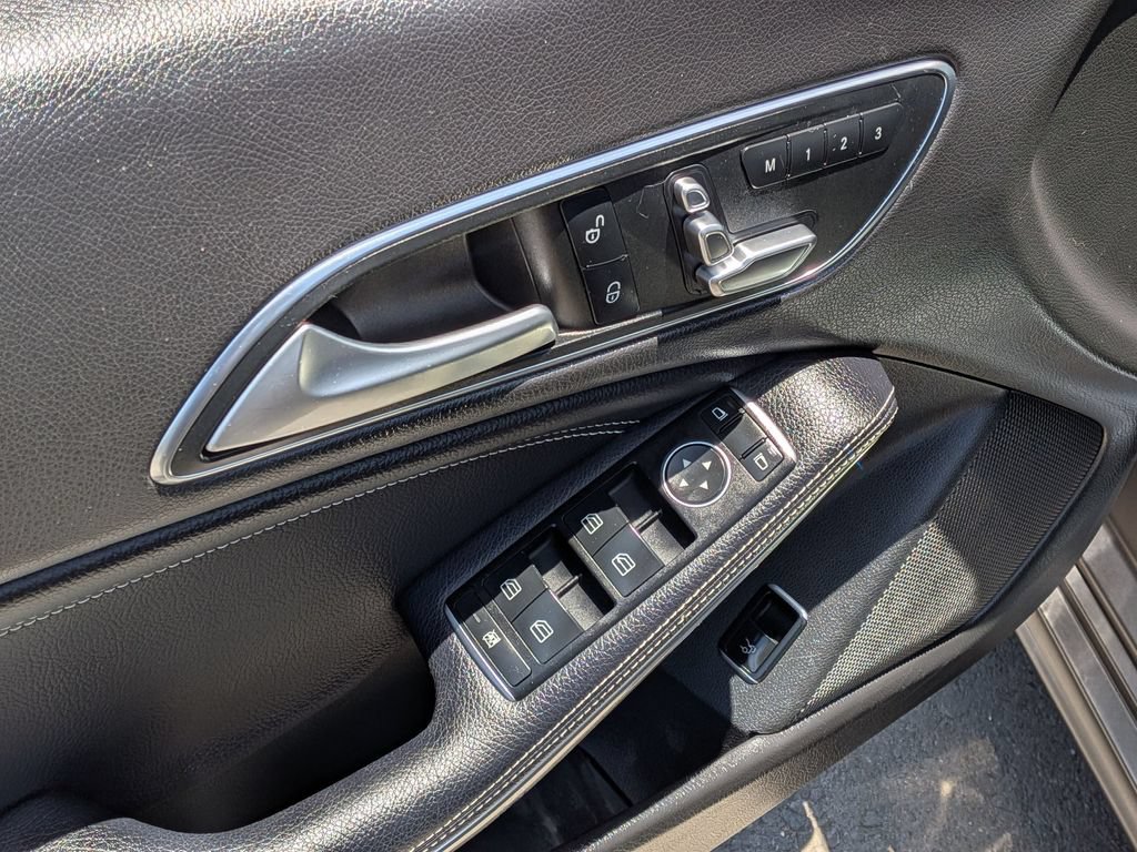 Used 2018 Mercedes-Benz CLA 250 image 15