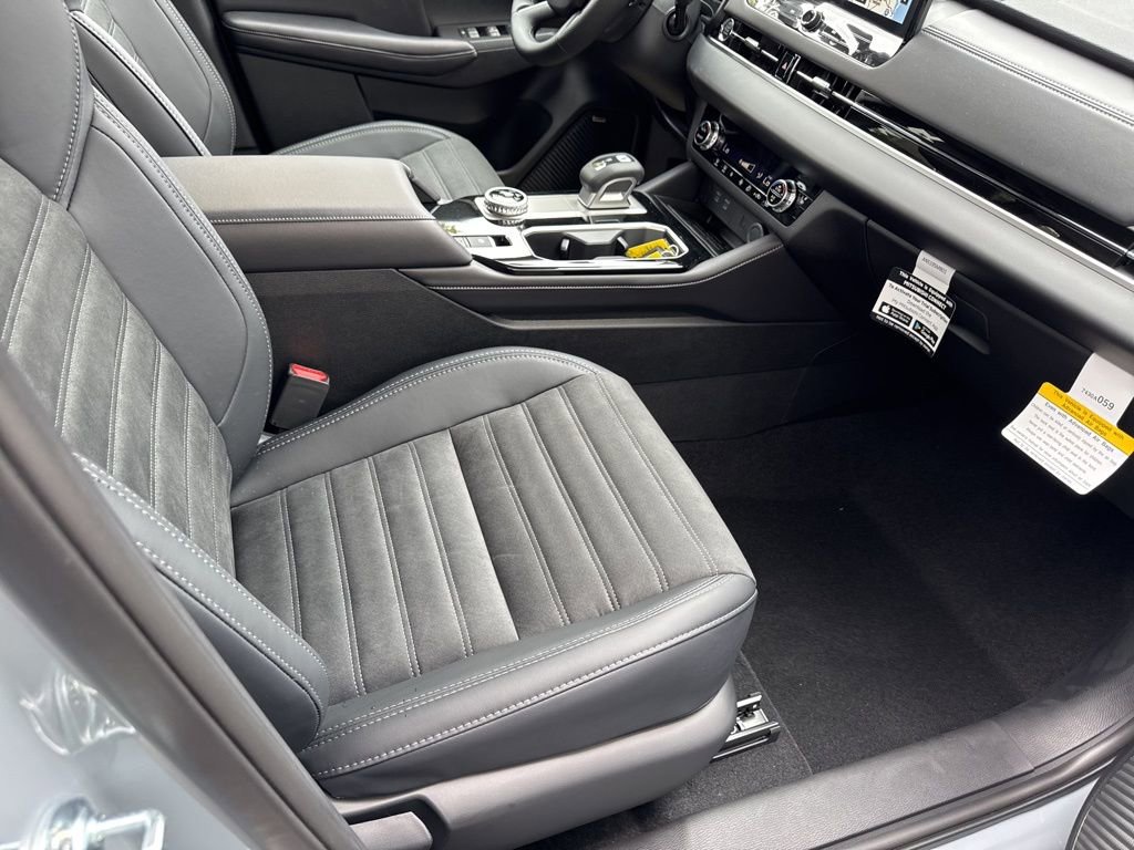 New 2025 Mitsubishi Outlander AWD image 30