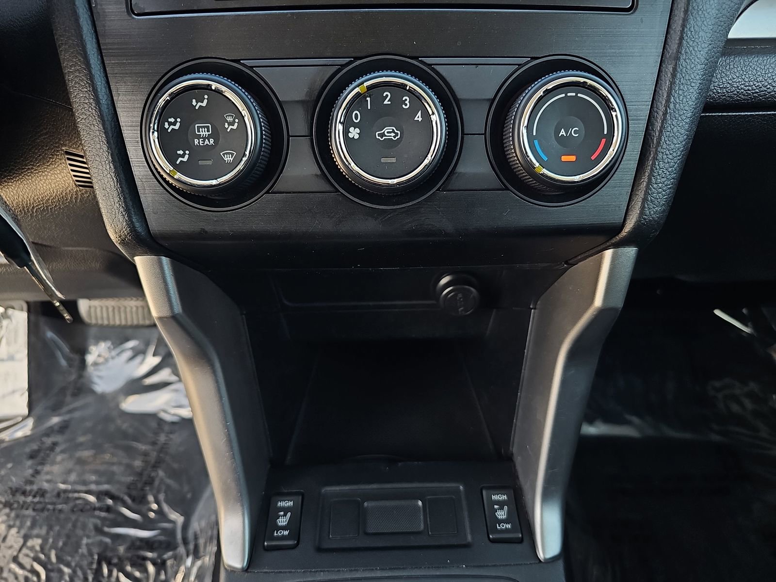 Used 2014 Subaru Forester 2.5i Premium w/ All-Weather Package image 23