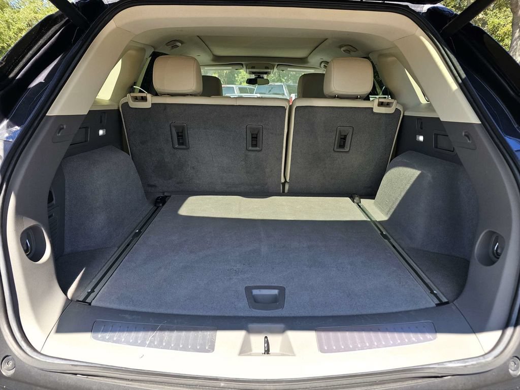 Certified 2023 Cadillac XT5 Premium Luxury AWD/4WD image 14