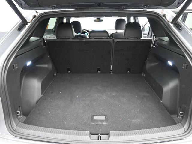 Used 2024 Volkswagen Atlas Cross Sport SE image 6