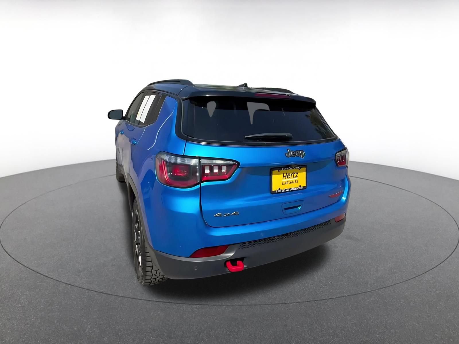 Used 2025 Jeep Compass Trailhawk AWD/4WD image 10