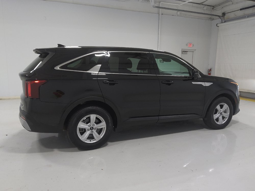 Used 2024 Kia Sorento LX FWD image 10