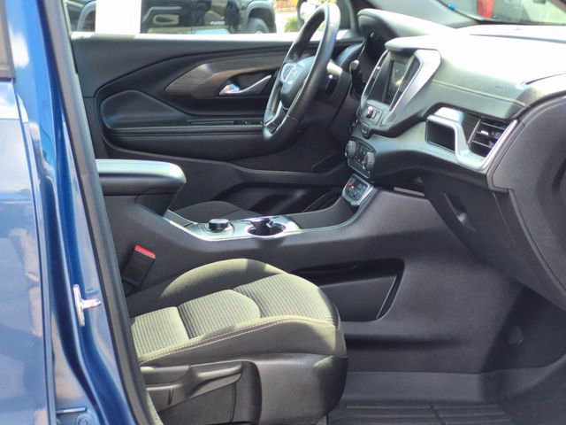 Used 2024 GMC Terrain SLE image 20