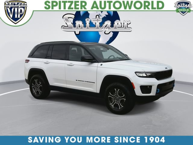 Used 2022 Jeep Grand Cherokee Trailhawk w/ Luxury Tech Group III AWD/4WD image 3