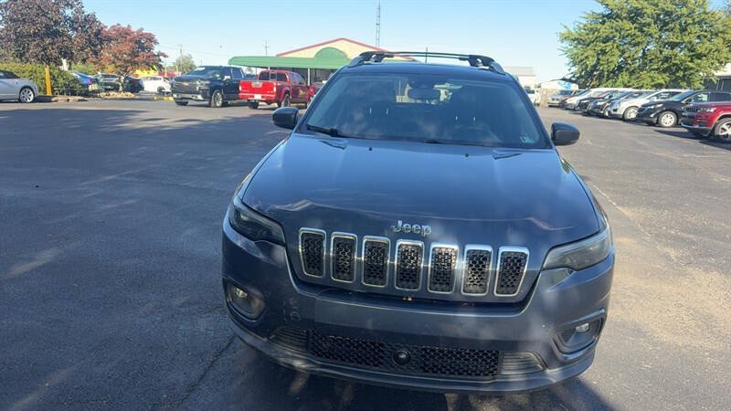 Used 2021 Jeep Cherokee Latitude Lux FWD image 3