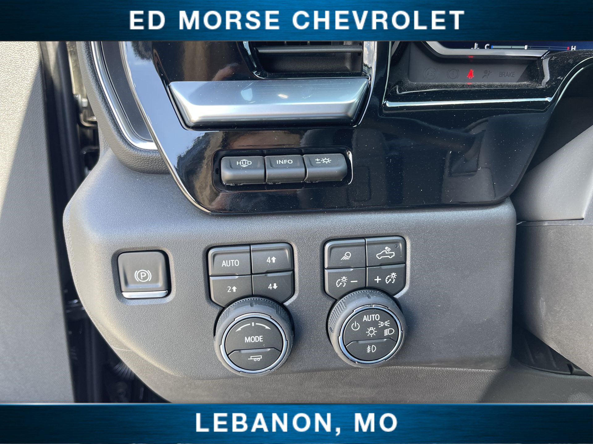 New 2026 Chevrolet Silverado 1500 High Country w/ High Country Premium Package AWD/4WD image 17