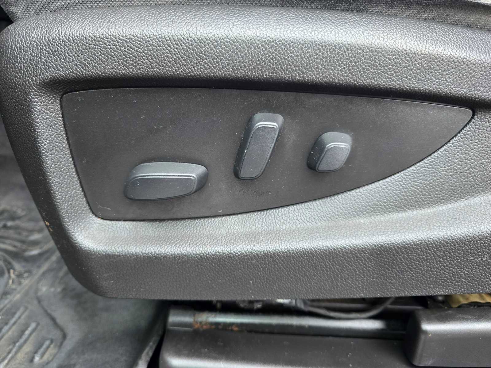 Used 2017 Chevrolet Silverado 1500 LT w/ All Star Edition image 24