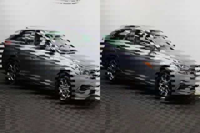 Used 2016 Hyundai Sonata SE image 1