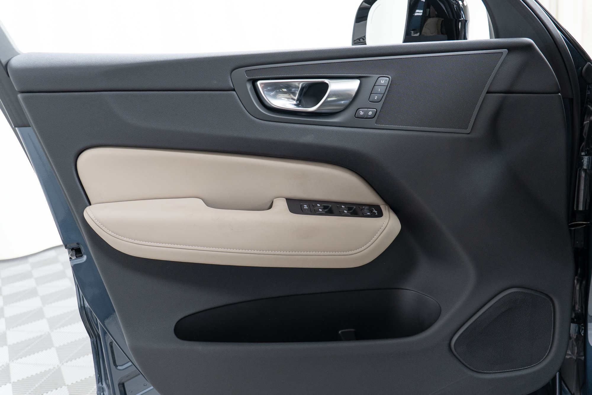 New 2027 Volvo XC60 B5 Core AWD/4WD image 11