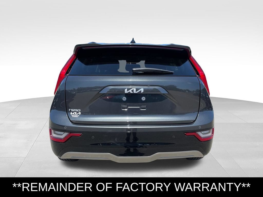 Used 2023 Kia Niro Wave w/ Wave Preserve Package FWD image 4