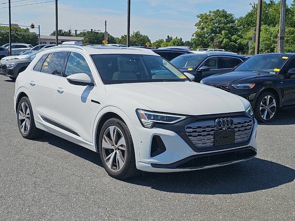Used 2024 Audi Q8 e-tron Premium Plus w/ Premium Plus Package AWD/4WD image 1
