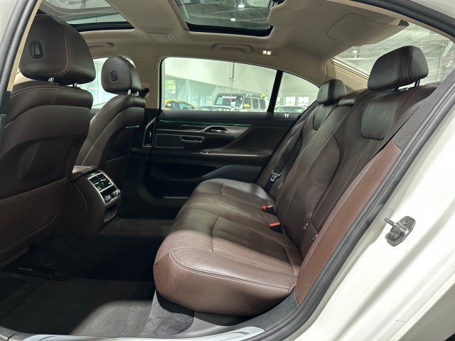Used 2017 BMW 740i xDrive AWD/4WD image 42