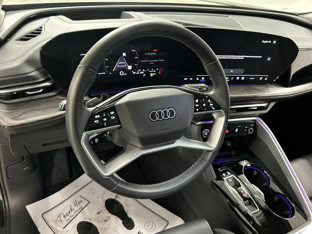 Used 2025 Audi Q5 Premium Plus w/ Premium Plus AWD/4WD image 5