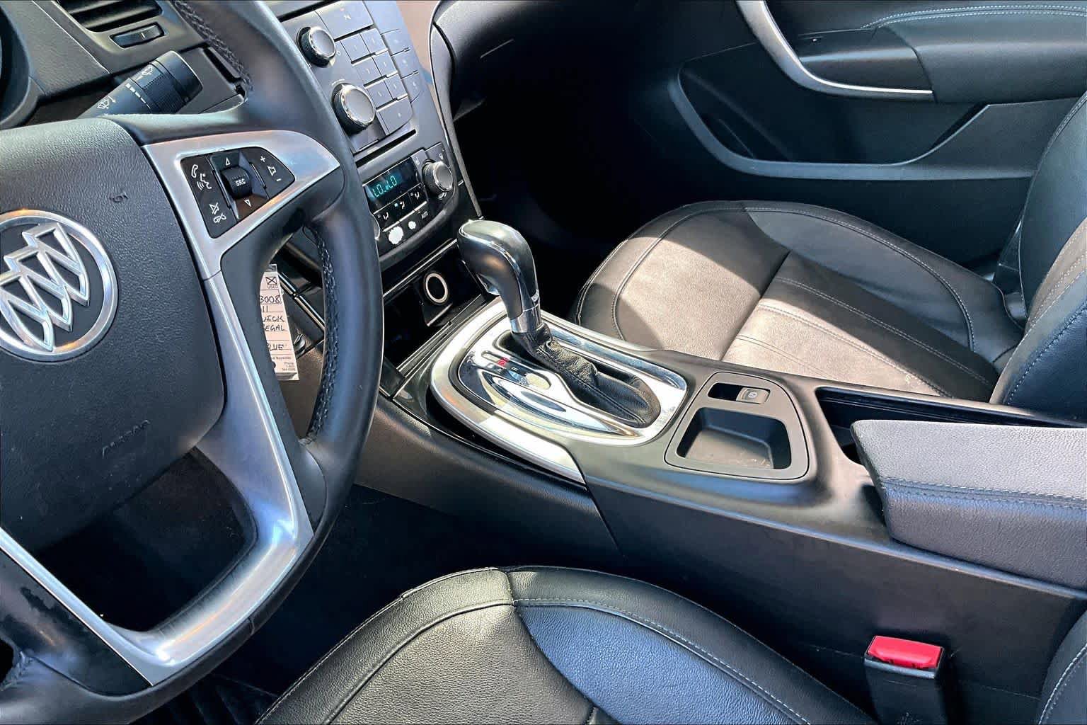 Used 2011 Buick Regal CXL w/ RL5 Preferred Equipment Group FWD image 16
