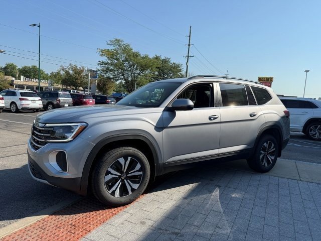 New 2026 Volkswagen Atlas SE image 3