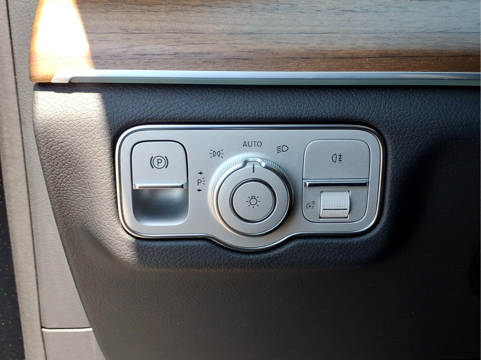 Certified 2023 Mercedes-Benz GLE 350 4MATIC image 23
