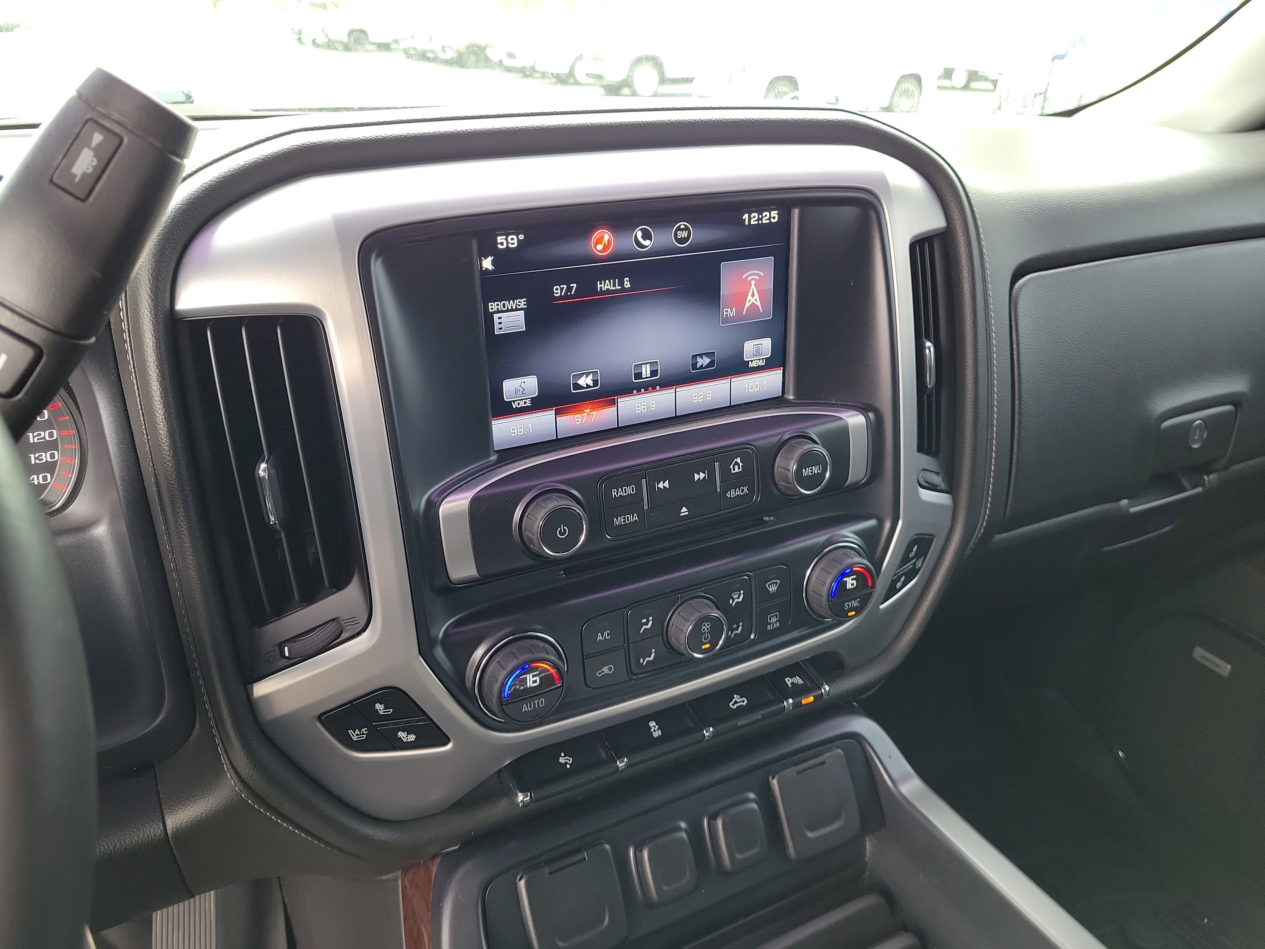 Used 2015 GMC Sierra 1500 SLT w/ SLT Crew Cab Value Package image 28