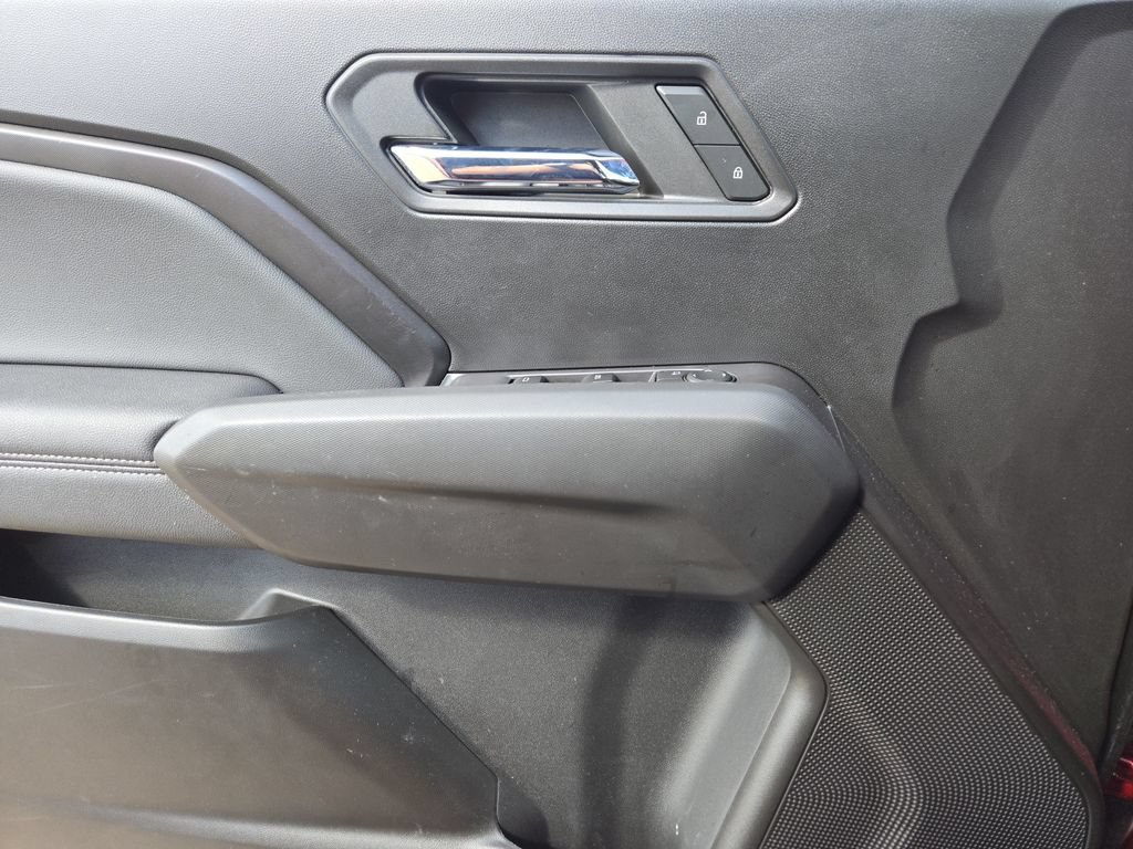 Used 2023 Chevrolet Colorado LT w/ LT Convenience Package III AWD/4WD image 18