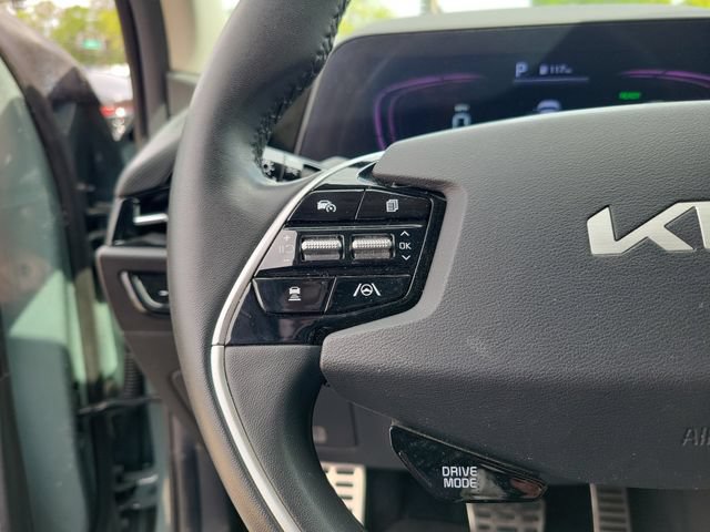 Used 2023 Kia Niro EX Touring FWD image 16