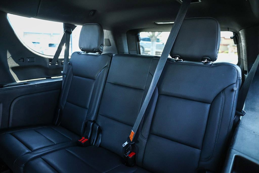 Used 2022 Chevrolet Suburban Z71 w/ Z71 Off-Road Package image 31