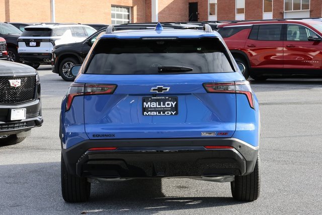 Used 2025 Chevrolet Equinox RS w/ Safety and Technology Package image 3