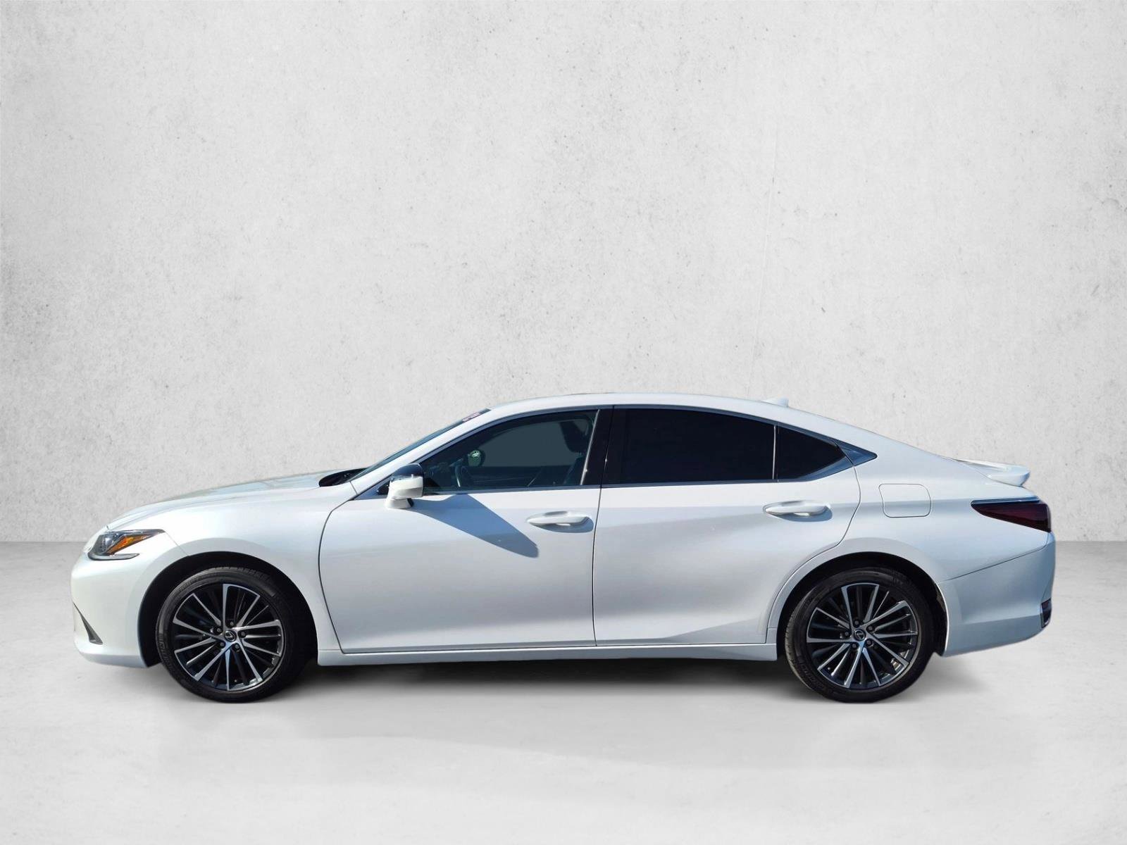 Used 2025 Lexus ES 300h w/ Premium Package FWD image 9