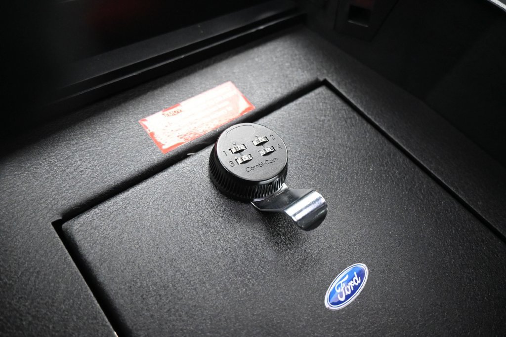 Used 2021 Ford F250 Lariat AWD/4WD image 18