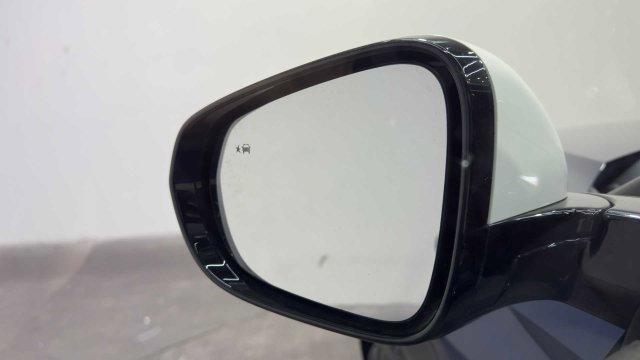 Used 2022 Chevrolet TrailBlazer ACTIV w/ Sun and Liftgate Package FWD image 11