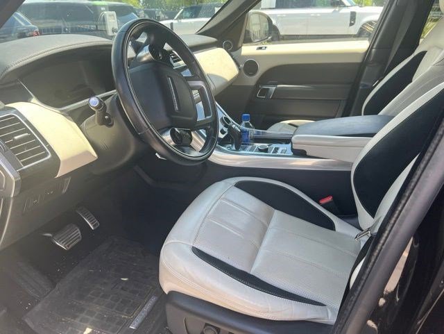 Used 2018 Land Rover Range Rover Sport Supercharged AWD/4WD image 2