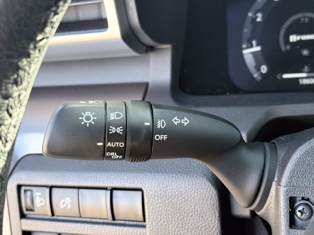Used 2024 Toyota Tacoma TRD Sport AWD/4WD image 15