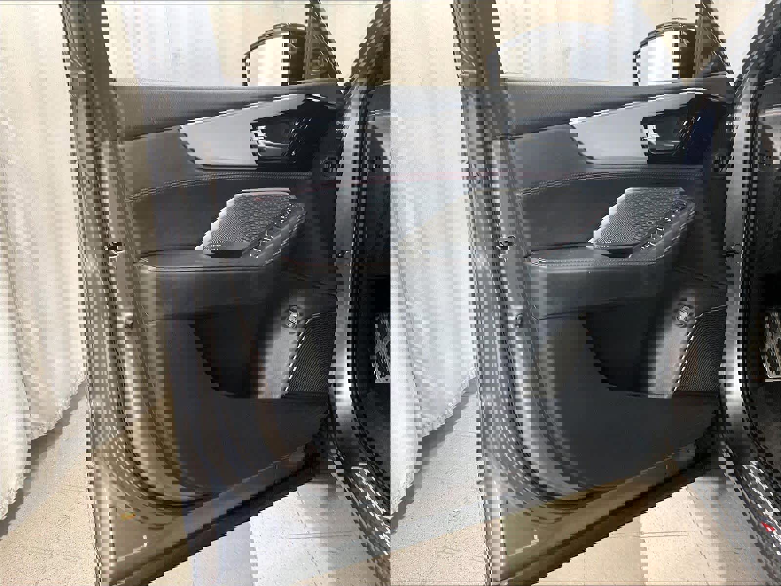 Used 2024 Acura MDX A-Spec image 9