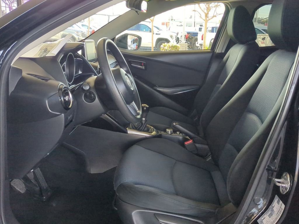 Used 2017 Toyota Yaris iA image 21