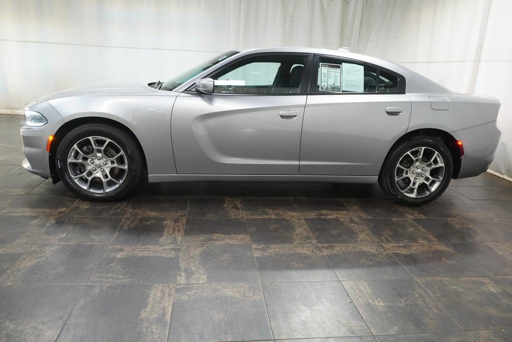 Used 2017 Dodge Charger SXT image 7